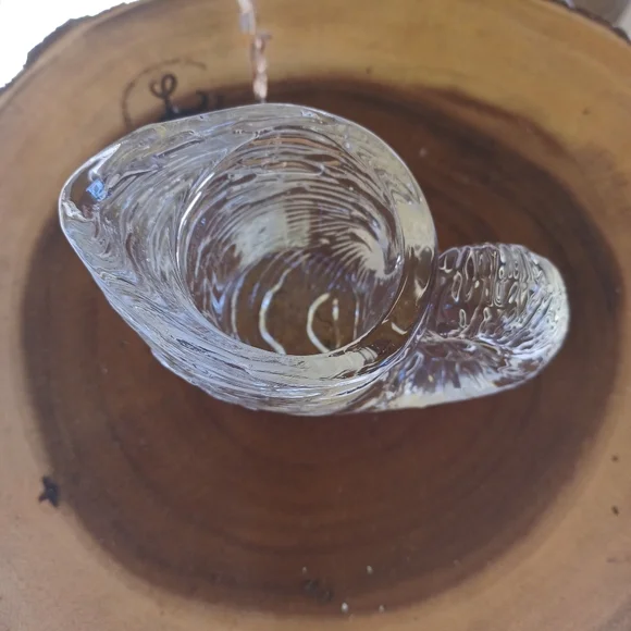 Vintage Glass Shell Vessel - Picture 2 of 6